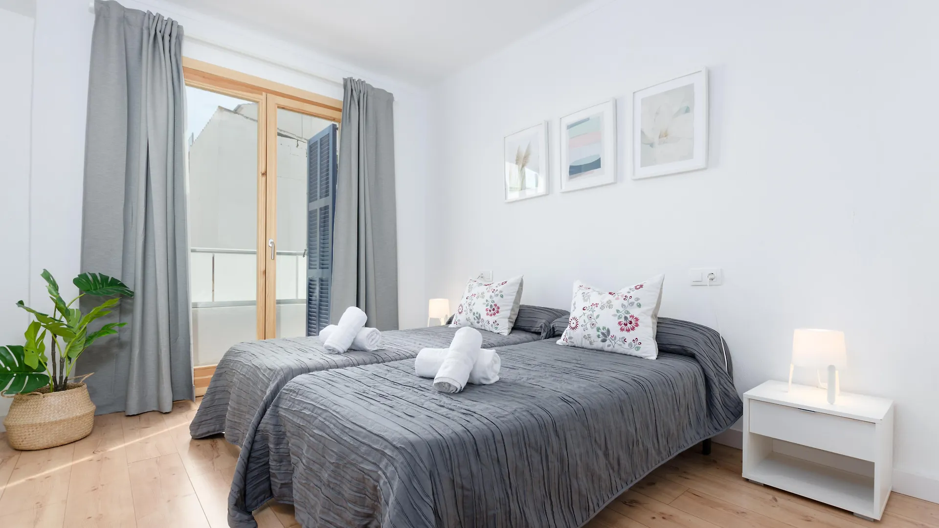 Apartamentos Yourhouse Port Alcudia  Spain